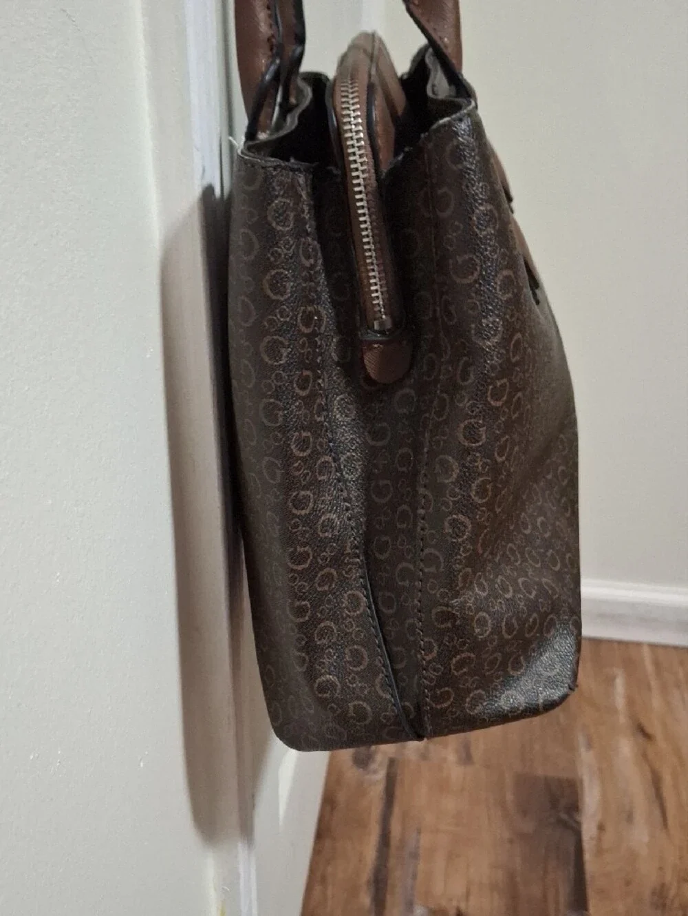 Guess decorative daily dual